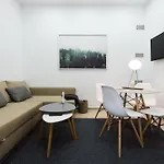 Gorgeous Brasov Flat With Patio And Mountain Views